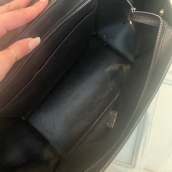 Céline Trapeze Shoulder Bag | Medium - Picture 7 of 11